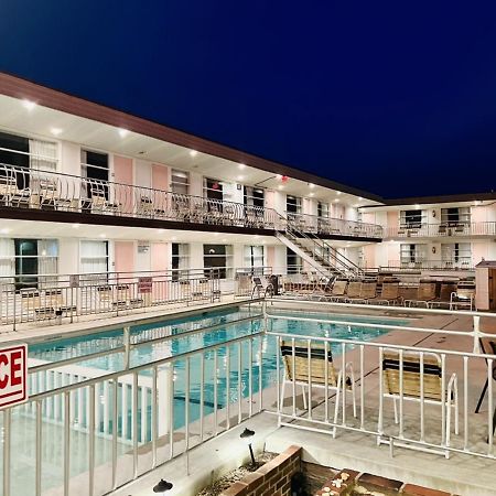 Ivanhoe Motel North Wildwood Exterior photo